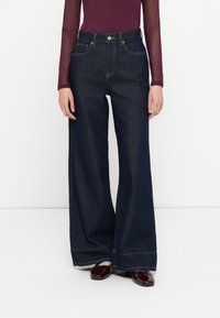 Широкие брюки