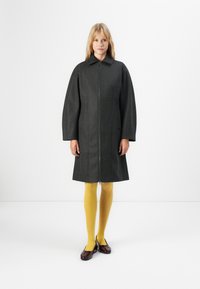 Шерстяное пальто