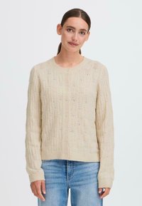 Вязаная кофта