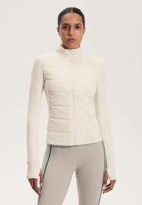 Спортивная куртка