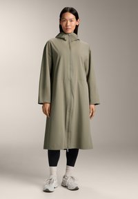 Спортивная куртка