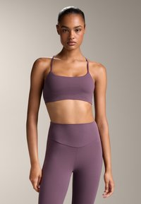 Спортивный бюстгальтер