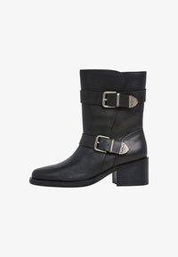 Ковбойские сапожки