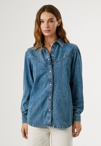 Джинсовая блузка