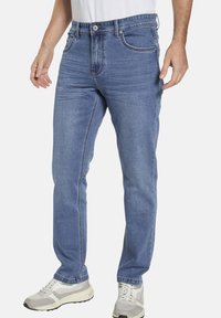 Прямые джинсы