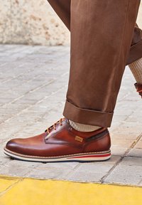 Ботинки на шнуровке