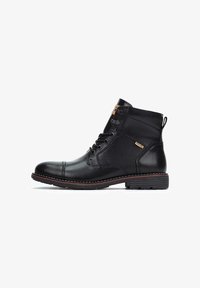 Ботинки на шнуровке