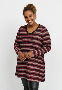 Длинная майка