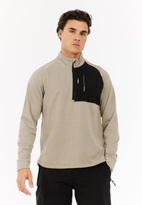 Спортивная кофта