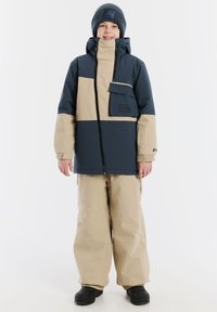 Спортивная куртка Спортивная куртка