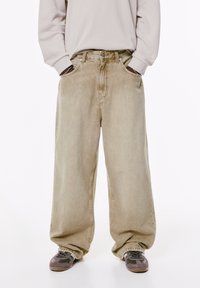 Свободные джинсы