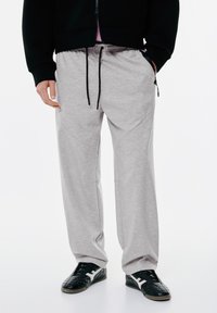 Спортивные штаны