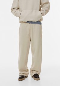 Спортивные штаны