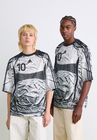 Футболка Футболка