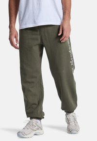 Спортивные штаны