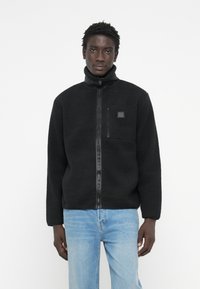 Флисовая куртка Флисовая куртка