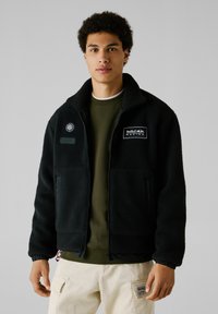 Флисовая куртка