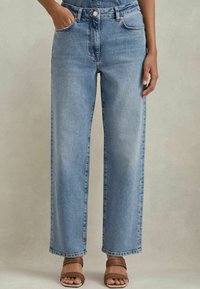 Прямые джинсы Прямые джинсы