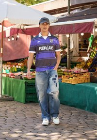 Свободные джинсы