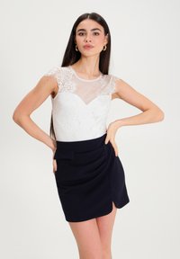 Кружевная блузка