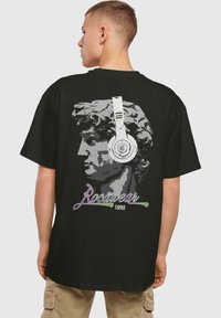 Футболка Футболка