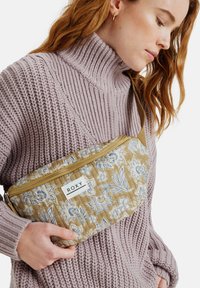 Сумка на пояс