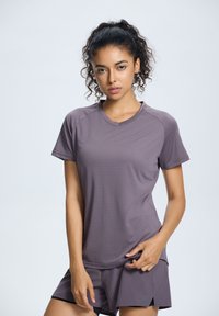 Спортивная майка