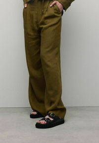 Шлепанцы Шлепанцы