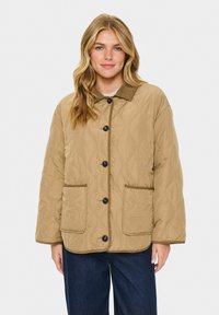 Зимняя куртка