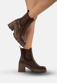 Ботинки челси