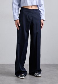 Широкие брюки