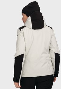 Спортивная куртка