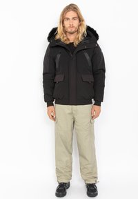 Зимняя куртка Зимняя куртка