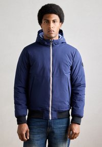 Зимняя куртка Зимняя куртка