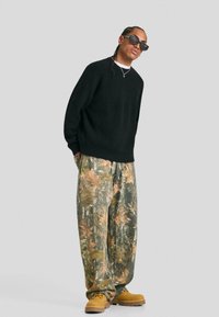 Спортивные штаны