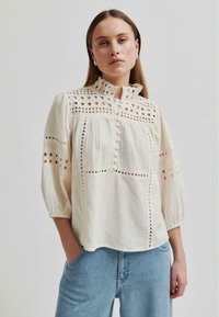 Блузка Блузка