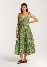 Летнее платье