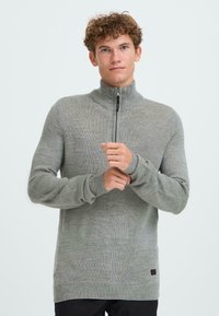 Пуловер Пуловер