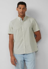 Рубашка с коротким рукавом