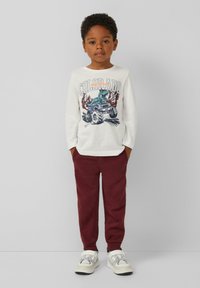 Лонгслив Лонгслив