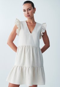 Короткое платье