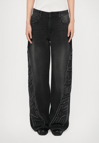 Прямые джинсы Прямые джинсы