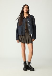 Ботинки на шнуровке