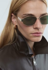 Солнечные очки