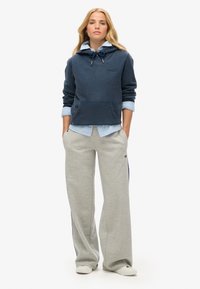 Спортивные штаны