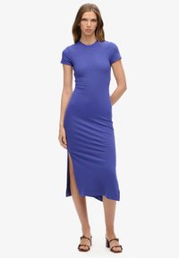 Платье футляр Платье футляр