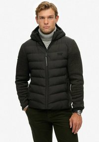 Зимняя куртка