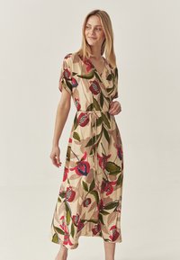 Летнее платье