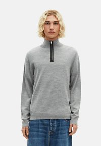 Пуловер Пуловер