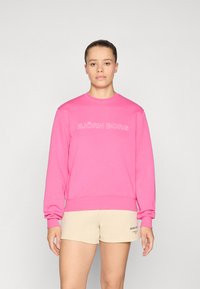 Спортивная толстовка